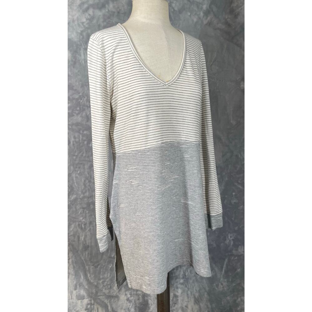 Anthropologie Devi Stripe Ribbed Tunic Top Gray White S Minimalist Cozy Casual - Picture 2 of 8